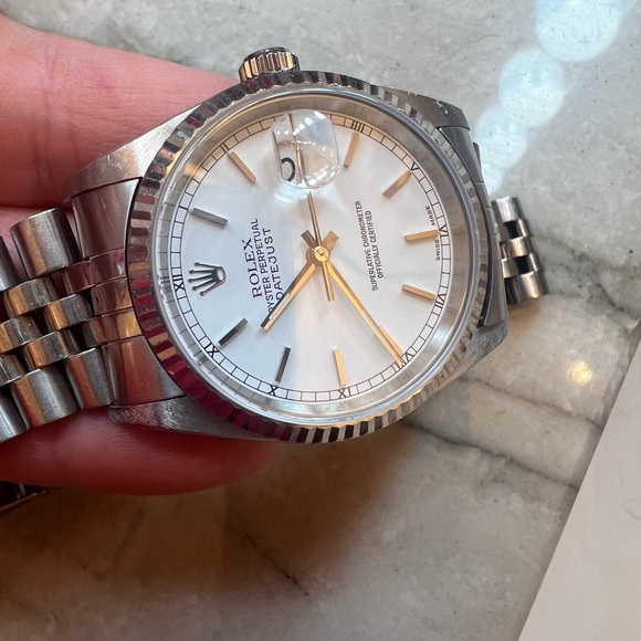 Rolex Datejust Pre-Owned, Dial Silver Baton, Size 36mm, 16234 - Picture 3 of 7